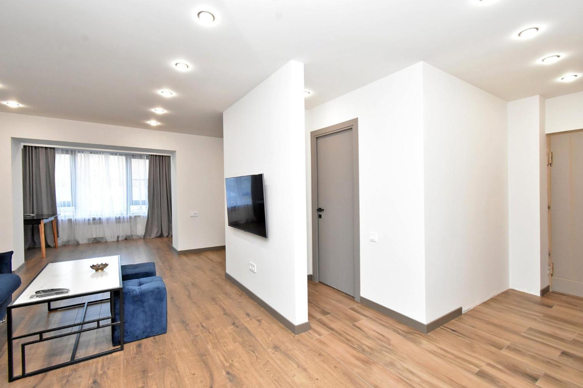Beautiful Apartment Near The Republic Square Erivan Dış mekan fotoğraf